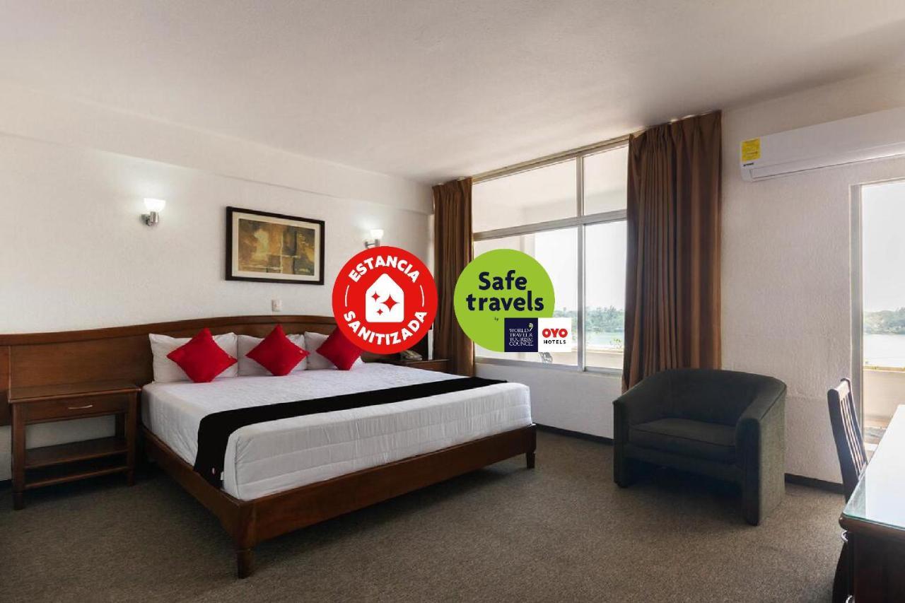 Capital O Florida Tuxpan, Veracruz Tuxpan  Екстериор снимка