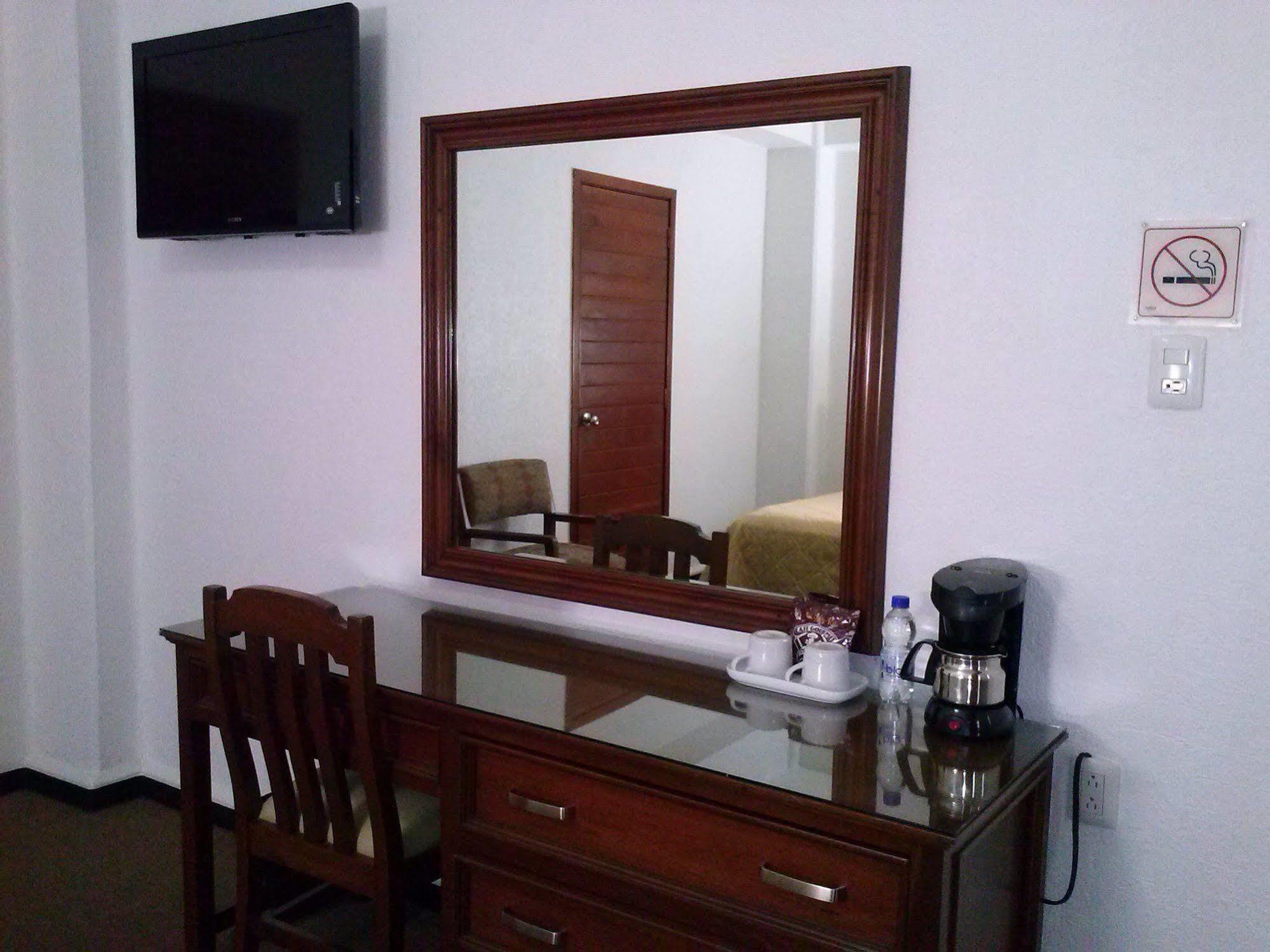 Capital O Florida Tuxpan, Veracruz Tuxpan  Екстериор снимка