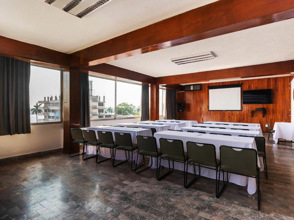 Capital O Florida Tuxpan, Veracruz Tuxpan  Екстериор снимка