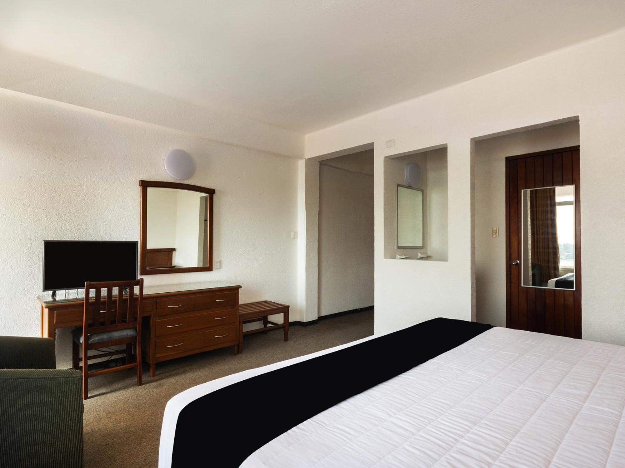 Capital O Florida Tuxpan, Veracruz Tuxpan  Екстериор снимка