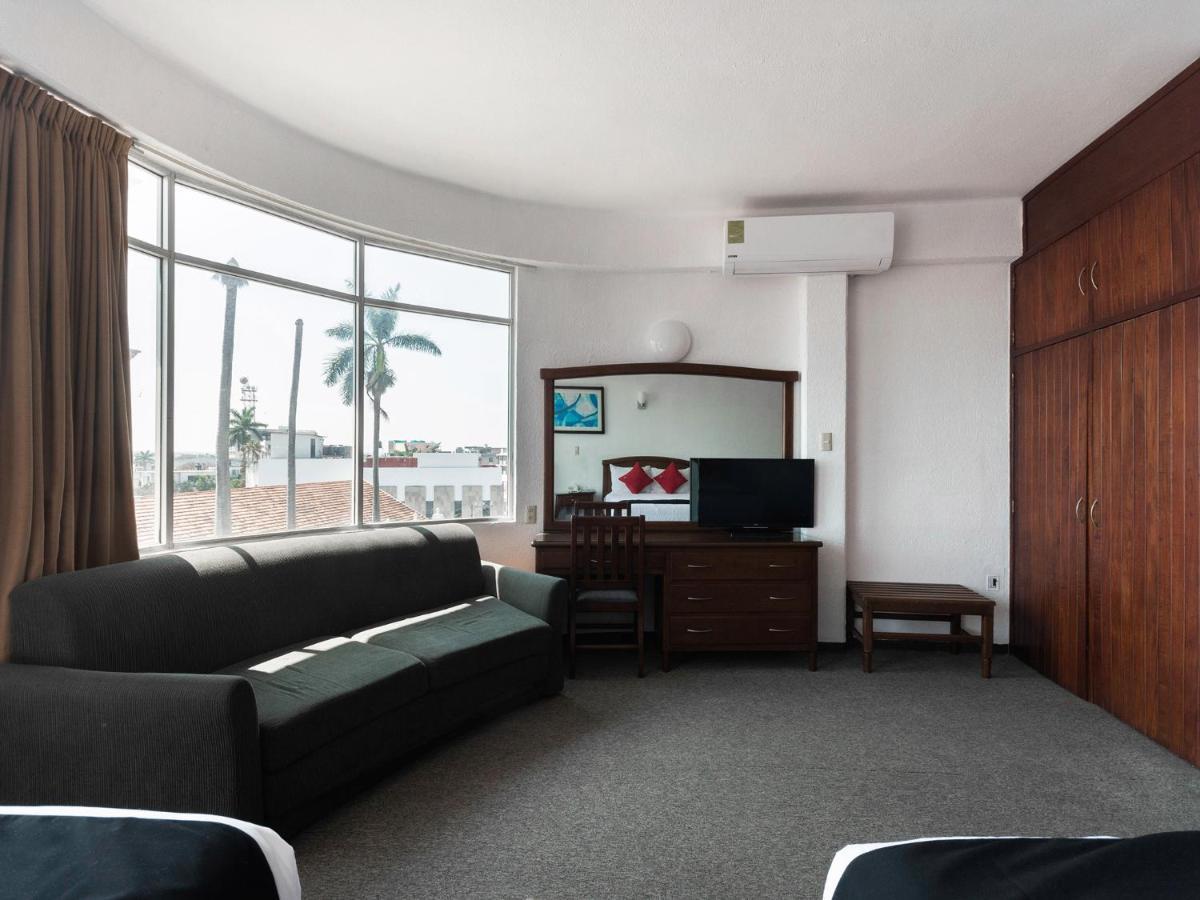 Capital O Florida Tuxpan, Veracruz Tuxpan  Екстериор снимка